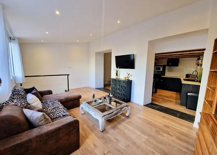 Apartamento Le Patio De Lisle, Superbe Rénové, Patio Arboré, Centre Historique Sète